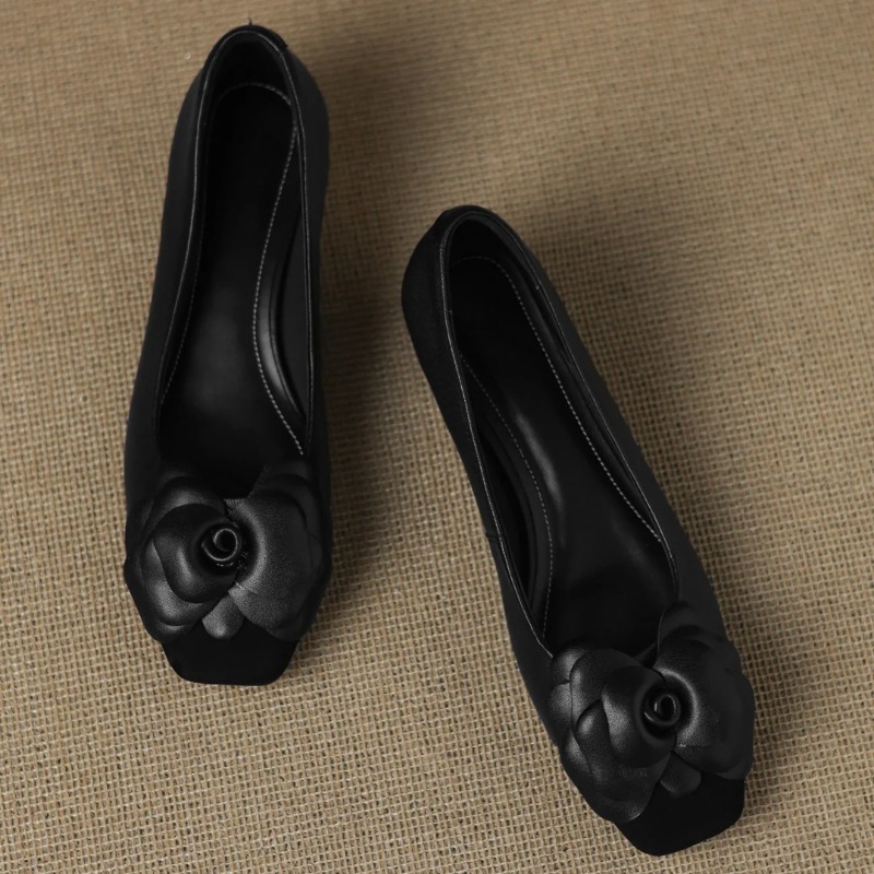 Sepatu hak wanita ukuran besar - Leather Work Heels ulasan dan harga