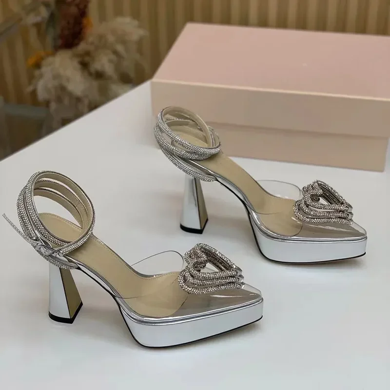 Sandal Dekorasi Cinta Kristal  - Leather Work Heels ulasan dan harga